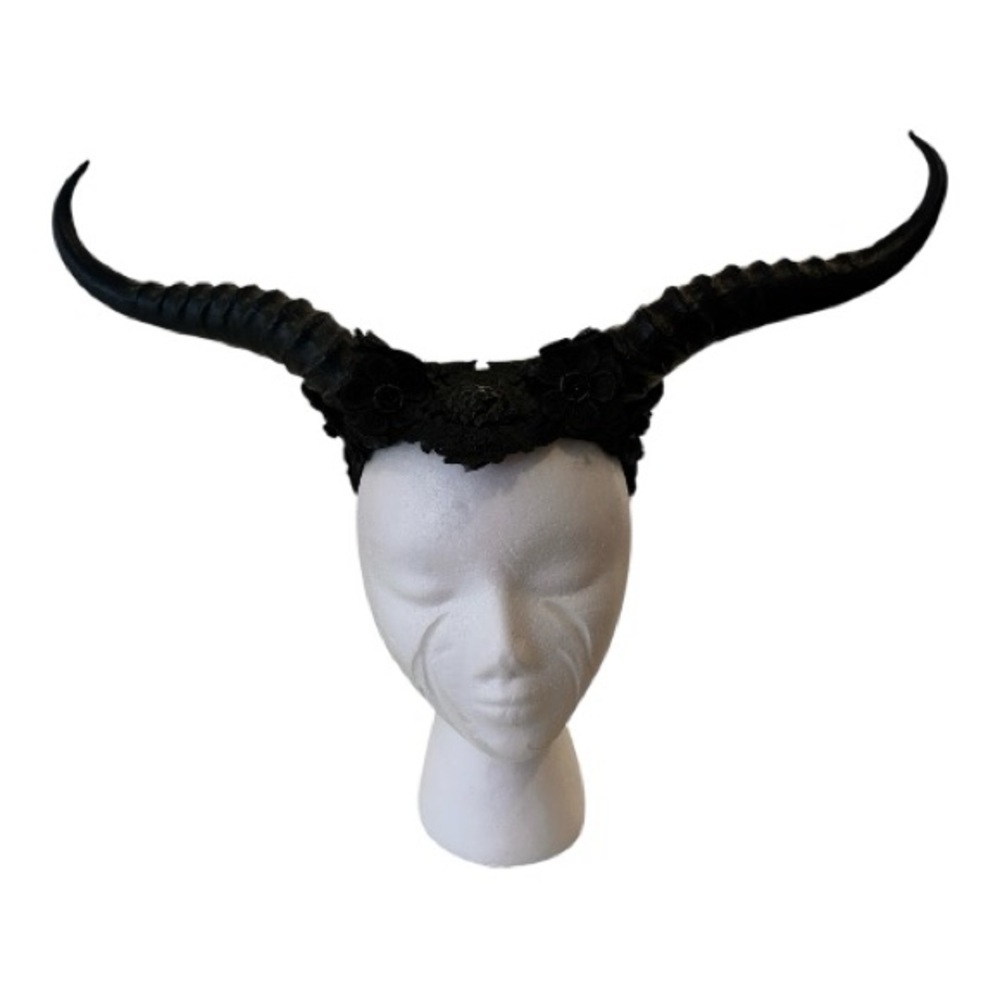 Black Gothic long horns with lace detail - Women Accessories - Picture 2 of 7